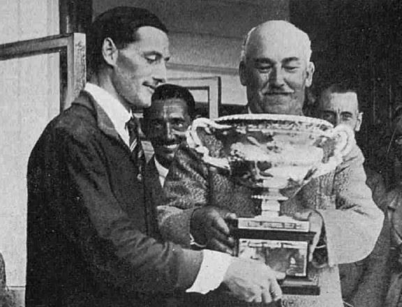 1926-engl-am-trophy-pres.JPG