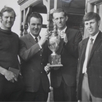 1971-brom-team-champs.jpg